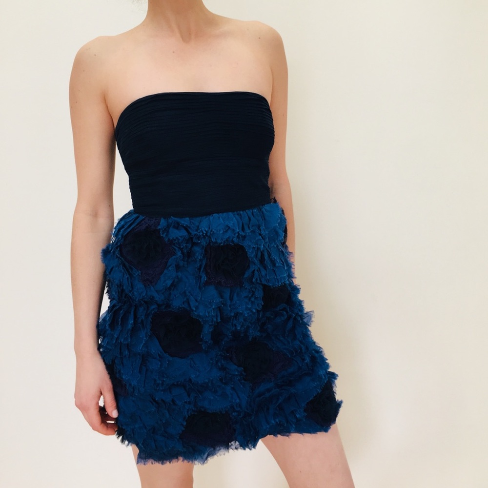 BCBGMAXAZRIA strapless blue floral petal dress